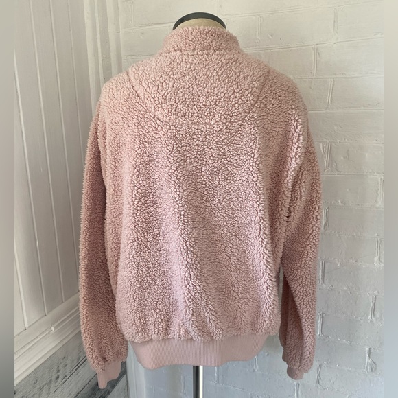 Fluffy pink sweater - Picture 3 of 4